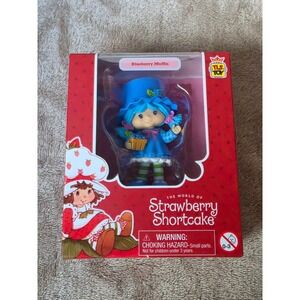 Strawberry Shortcake Blueberry Muffin CheeBee Figure The Loyal Subjects Series 2